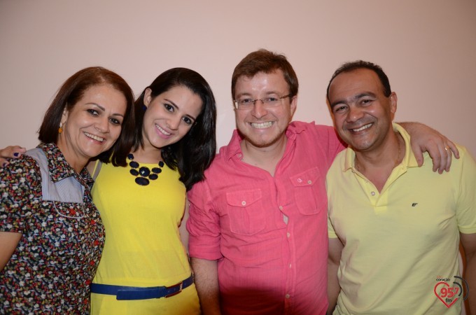 Cintia Sanabria e Guilherme Marchiolli se casam na capela Santa Clara