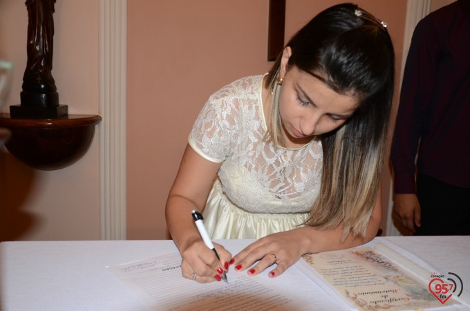 Cintia Sanabria e Guilherme Marchiolli se casam na capela Santa Clara