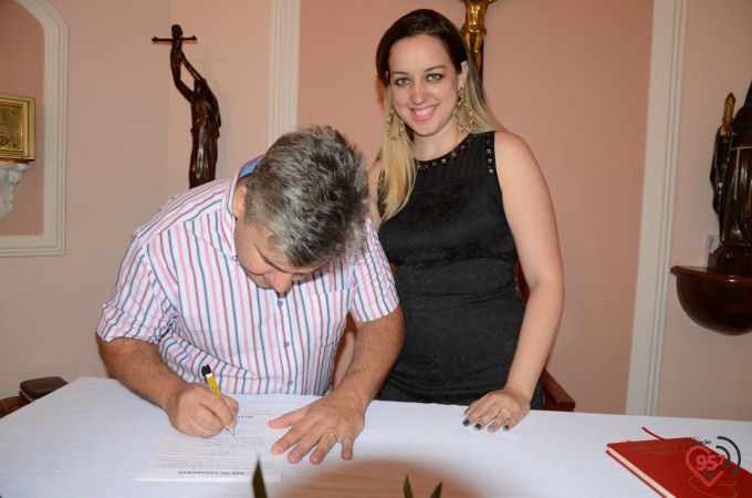 Cintia Sanabria e Guilherme Marchiolli se casam na capela Santa Clara