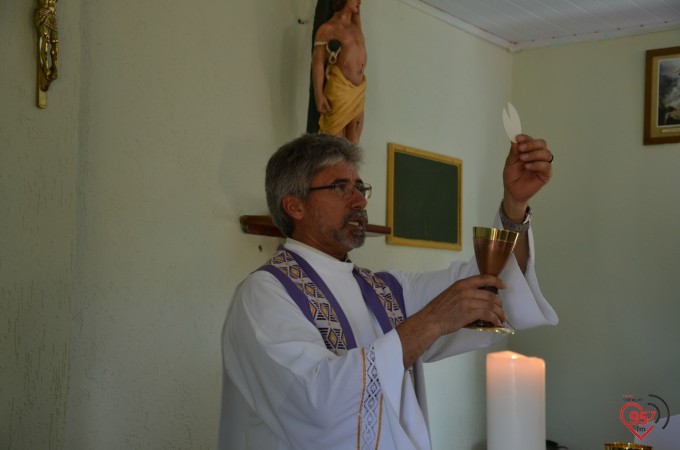 Pe. Otair celebra missa de 'Ação de Graças' na Casa da Esperança
