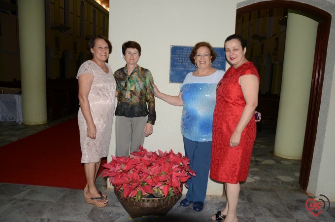 Dom Redovino celebra missa da noite de Natal na Catedral