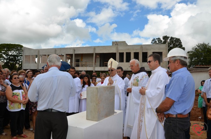 Lançamento pedra fundamental