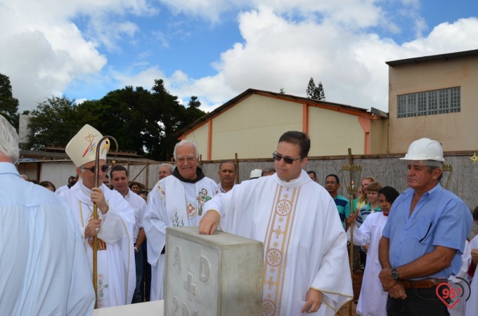 Lançamento pedra fundamental
