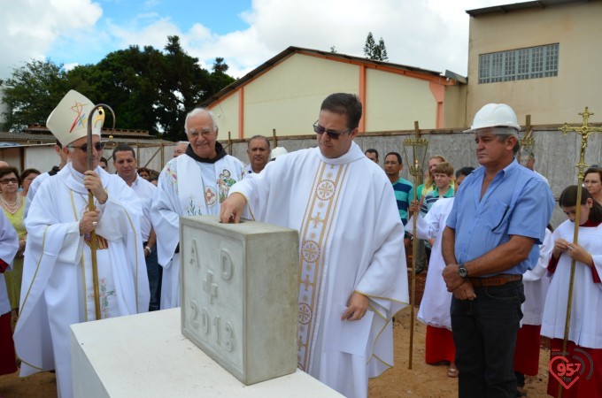 Lançamento pedra fundamental