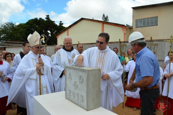 Lançamento pedra fundamental