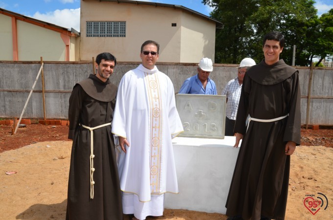 Lançamento pedra fundamental