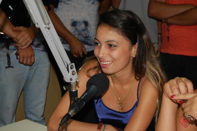Jovens do quinto acampamento juvenil dão testemunhos na Rádio Coração