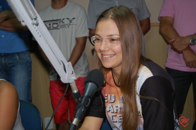 Jovens do quinto acampamento juvenil dão testemunhos na Rádio Coração