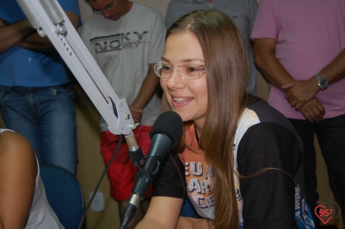 Jovens do quinto acampamento juvenil dão testemunhos na Rádio Coração