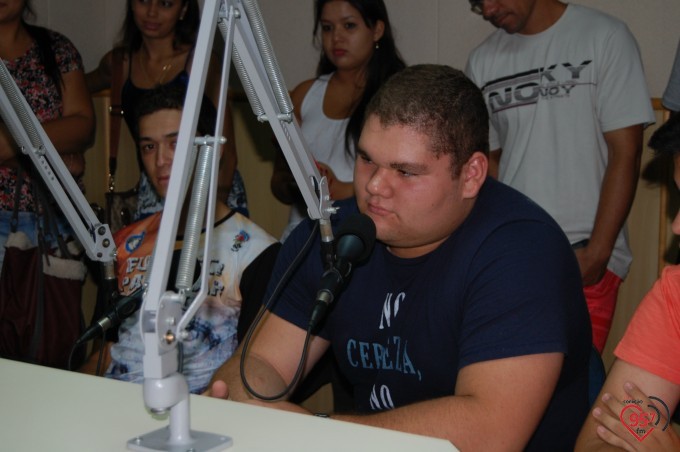 Jovens do quinto acampamento juvenil dão testemunhos na Rádio Coração