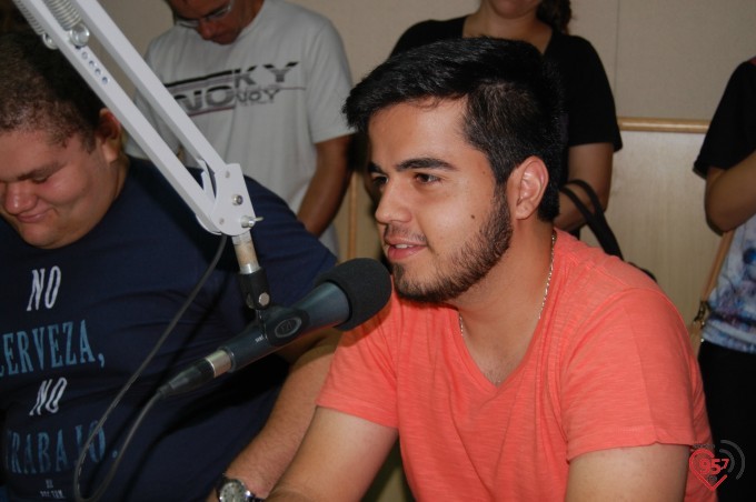 Jovens do quinto acampamento juvenil dão testemunhos na Rádio Coração