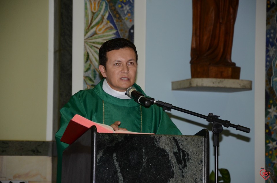 Padre Crispim - missa da família no dia do seu aniversário