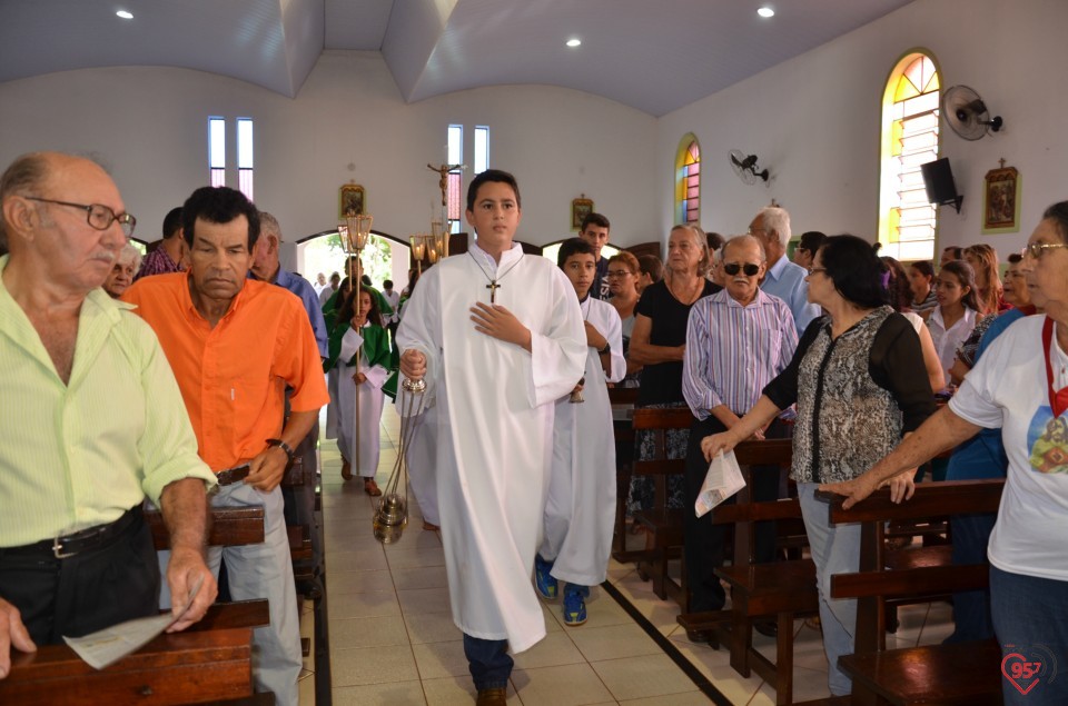 Pe. Guilherme é empossado como pároco em Indápolis