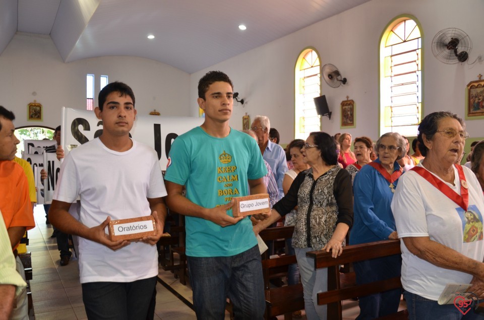 Pe. Guilherme é empossado como pároco em Indápolis