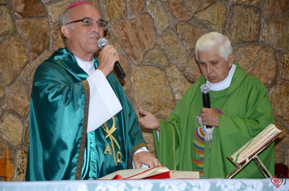 Pe. Guilherme é empossado como pároco em Indápolis