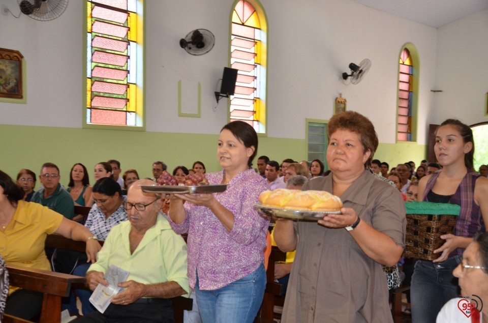 Pe. Guilherme é empossado como pároco em Indápolis