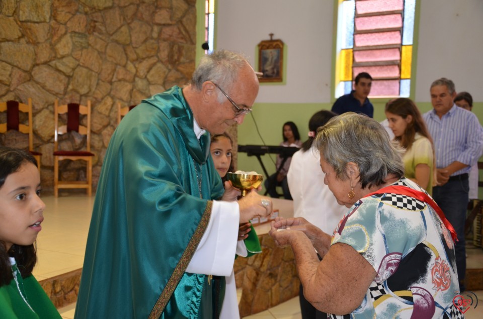 Pe. Guilherme é empossado como pároco em Indápolis
