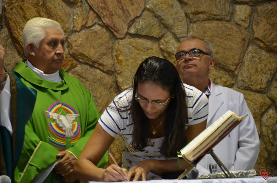 Pe. Guilherme é empossado como pároco em Indápolis