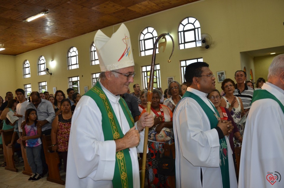 Pe. Wilibrodus toma posse na paróquia N.S. Aparecida