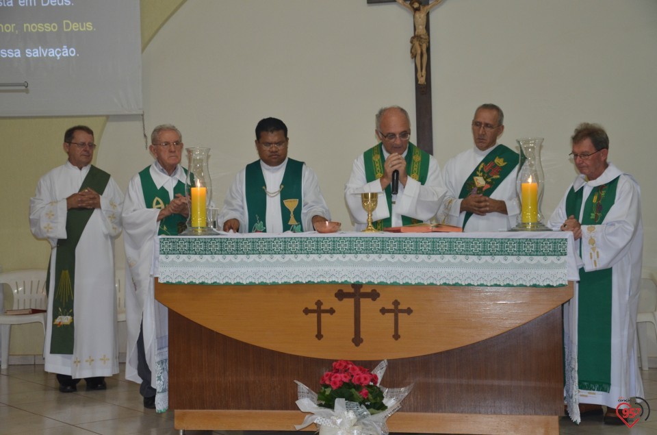 Pe. Wilibrodus toma posse na paróquia N.S. Aparecida