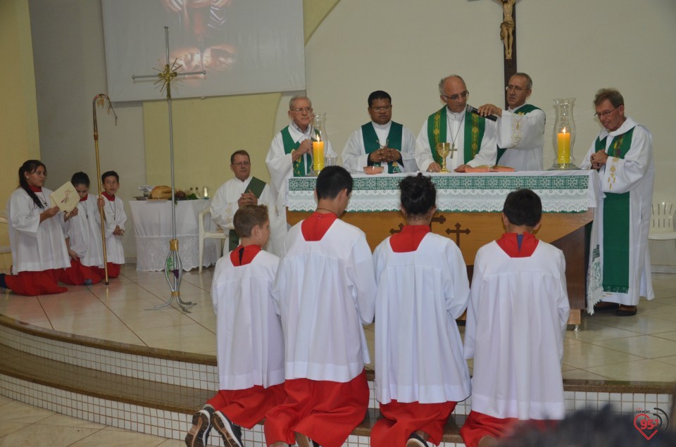 Pe. Wilibrodus toma posse na paróquia N.S. Aparecida
