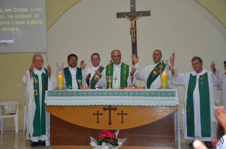 Pe. Wilibrodus toma posse na paróquia N.S. Aparecida