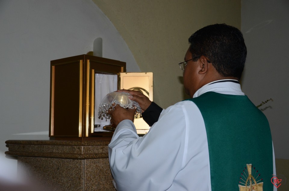 Pe. Wilibrodus toma posse na paróquia N.S. Aparecida