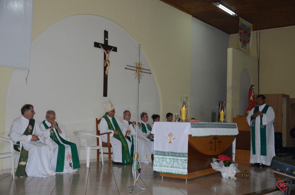 Pe. Wilibrodus toma posse na paróquia N.S. Aparecida