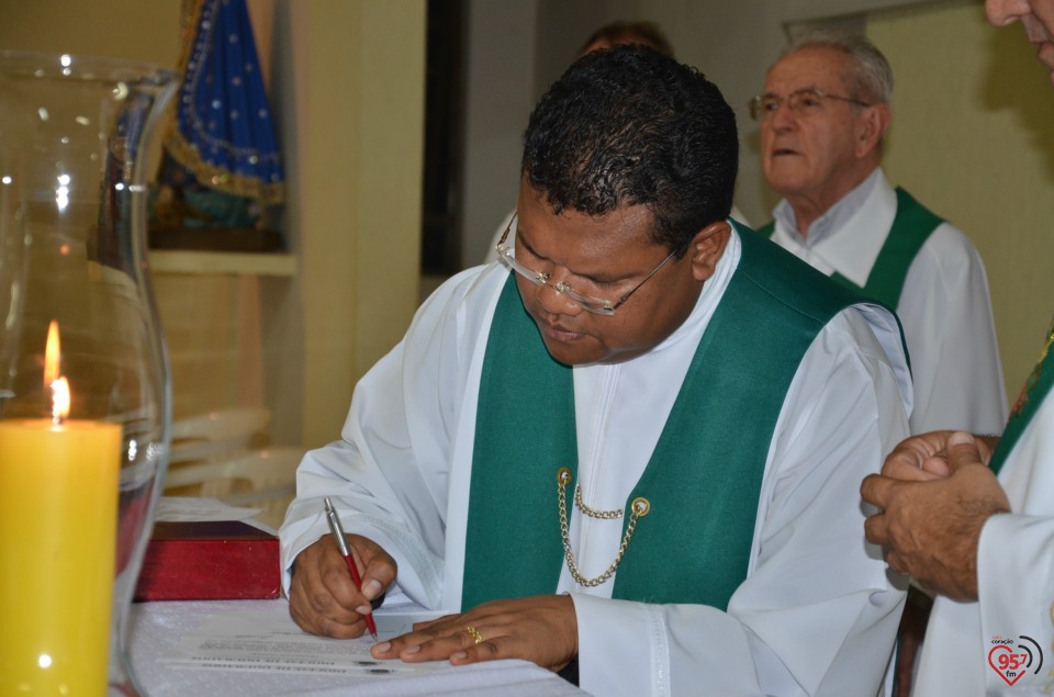Pe. Wilibrodus toma posse na paróquia N.S. Aparecida