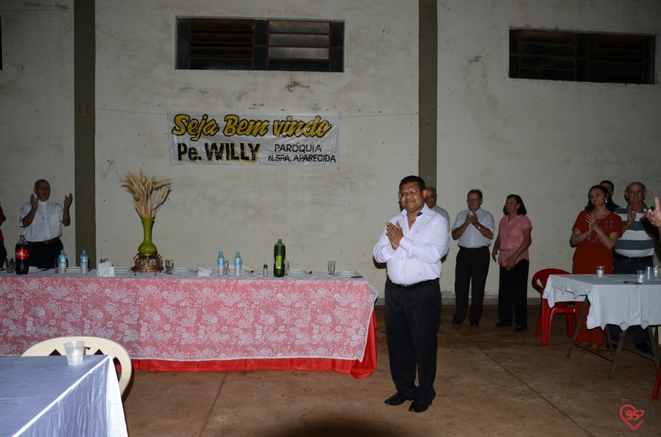 Pe. Wilibrodus toma posse na paróquia N.S. Aparecida