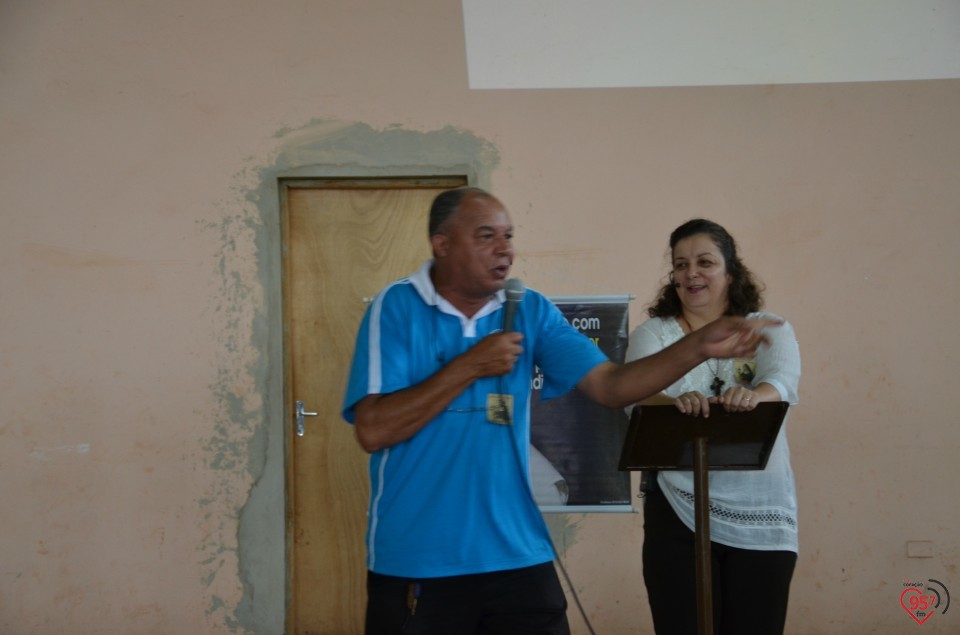 Ozair Sanábria ministra palestra para Cursilhista