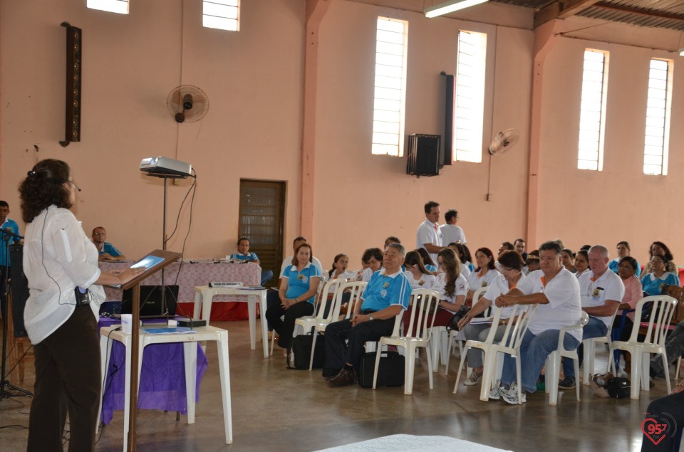 Ozair Sanábria ministra palestra para Cursilhista