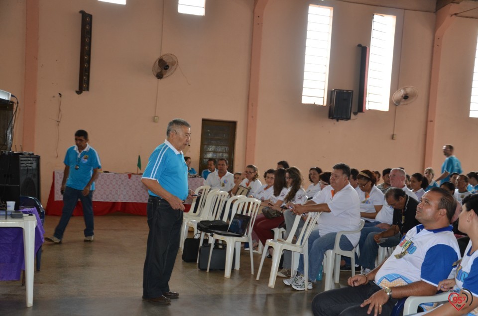 Ozair Sanábria ministra palestra para Cursilhista