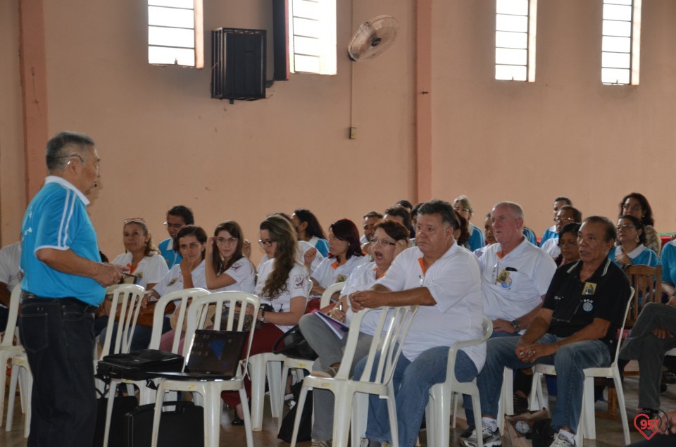 Ozair Sanábria ministra palestra para Cursilhista