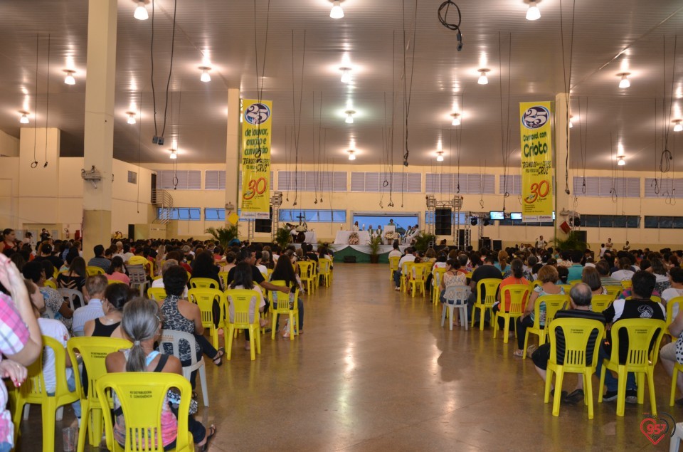 Dom Redovino celebra missa de encerramento do 25° carnaval com Cristo