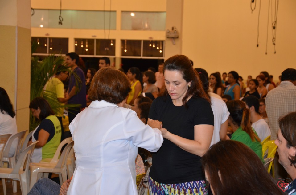 Dom Redovino celebra missa de encerramento do 25° carnaval com Cristo