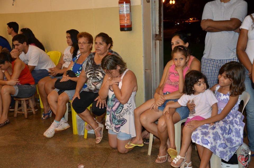 Dom Redovino celebra missa de encerramento do 25° carnaval com Cristo