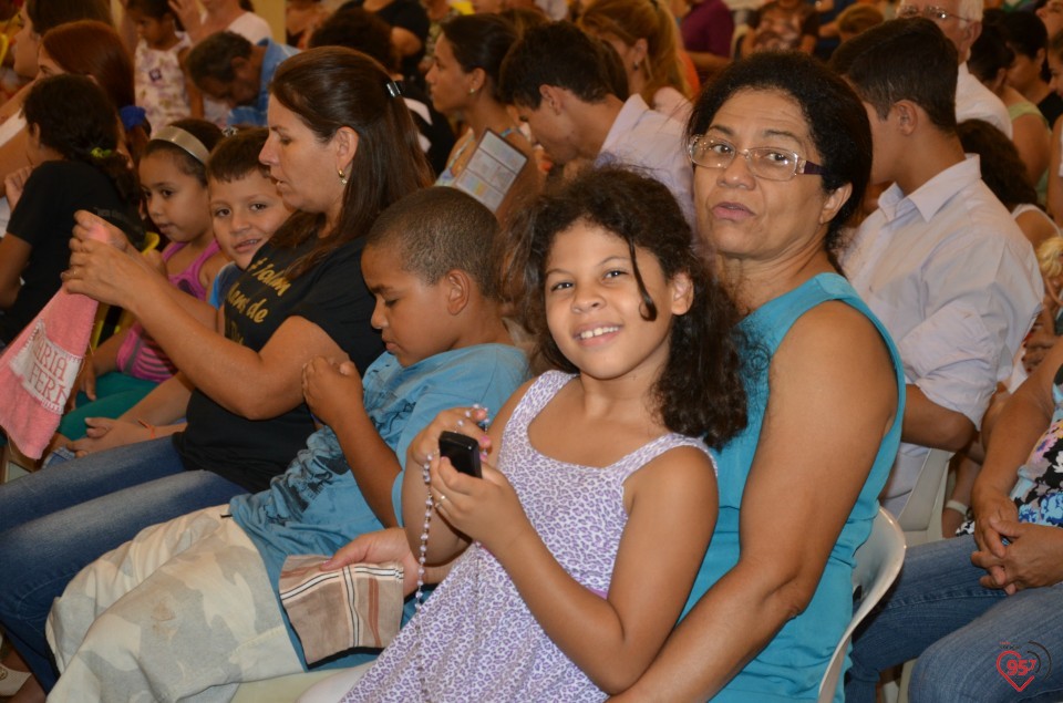 Dom Redovino celebra missa de encerramento do 25° carnaval com Cristo