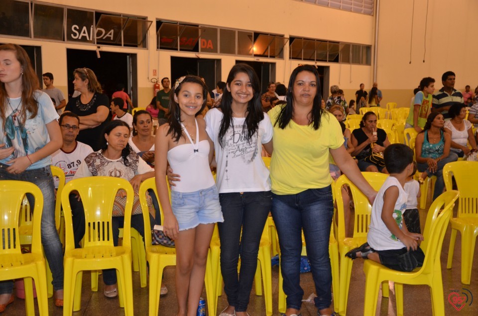 Dom Redovino celebra missa de encerramento do 25° carnaval com Cristo