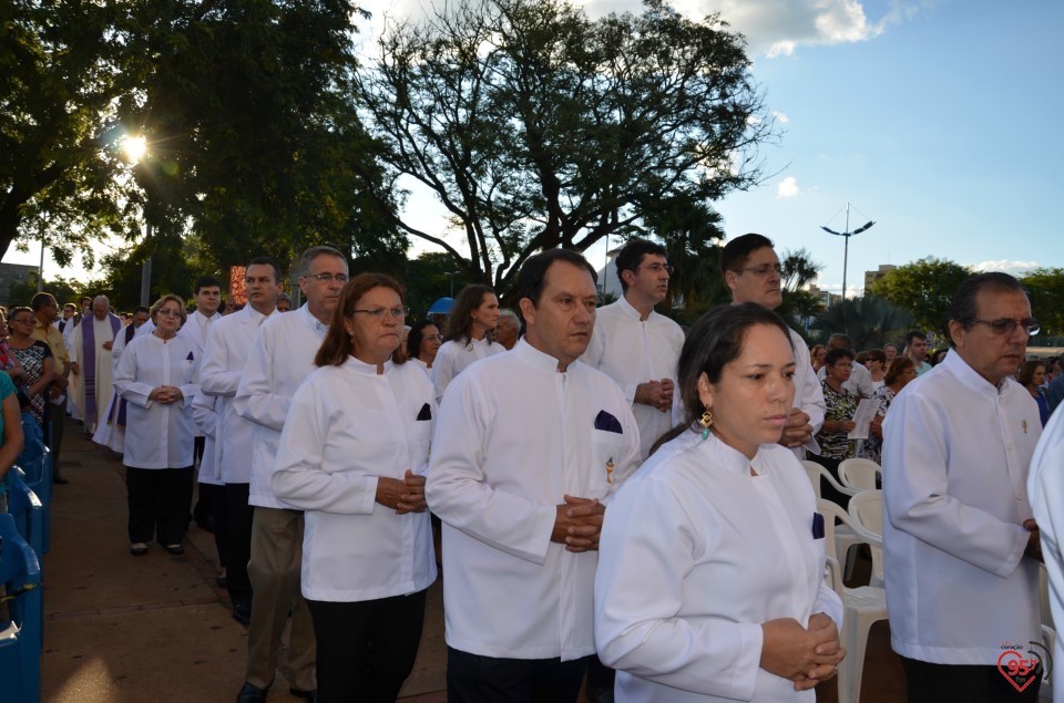 Dom Redovino celebra missa campal na abertura da CF em Dourados