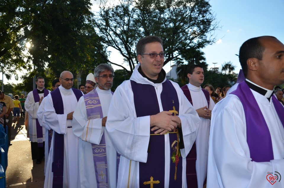 Dom Redovino celebra missa campal na abertura da CF em Dourados