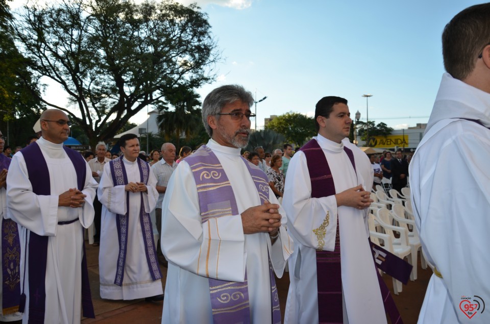 Dom Redovino celebra missa campal na abertura da CF em Dourados