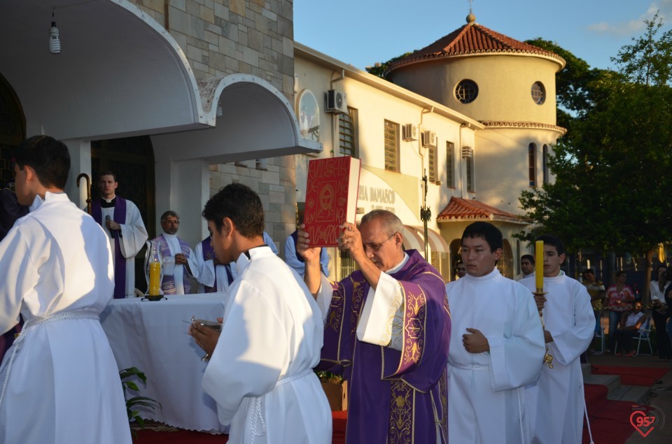 Dom Redovino celebra missa campal na abertura da CF em Dourados