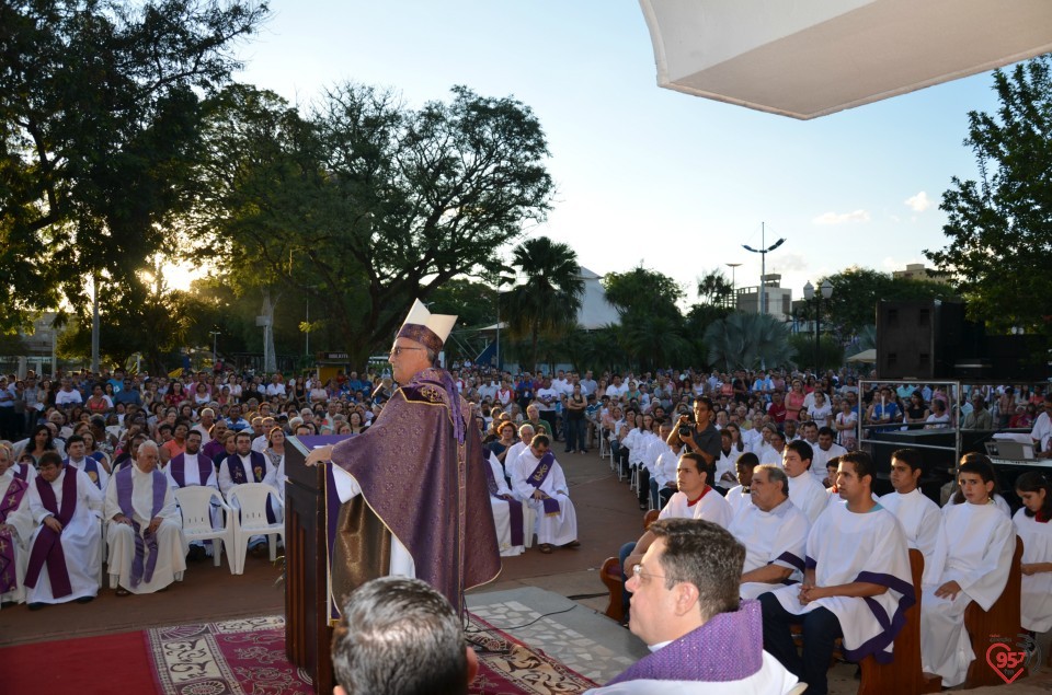 Dom Redovino celebra missa campal na abertura da CF em Dourados