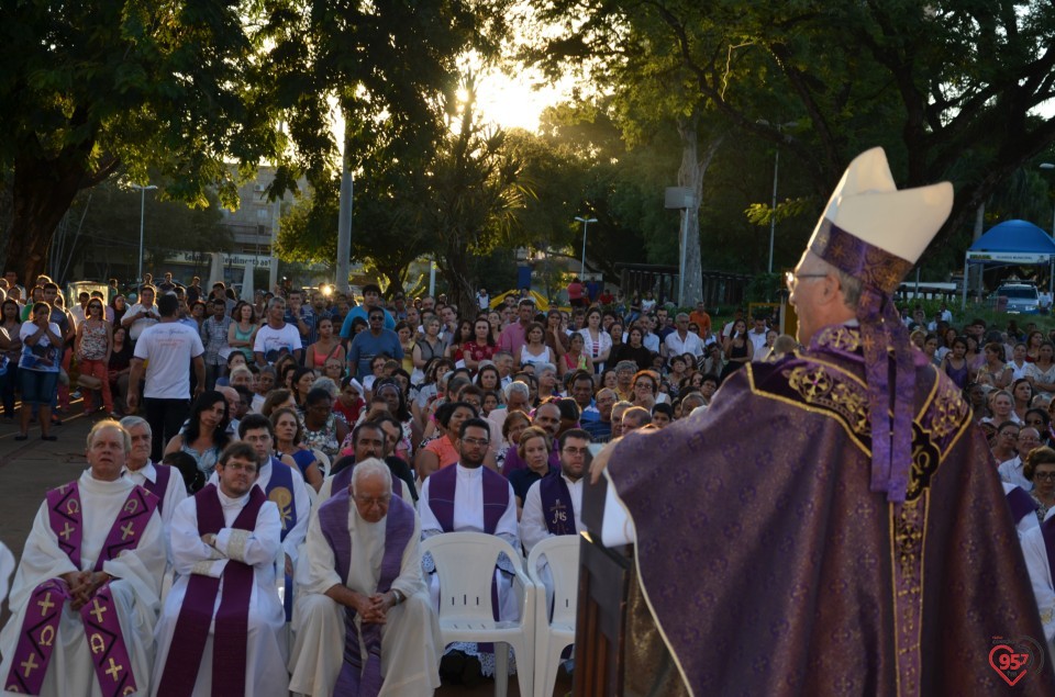 Dom Redovino celebra missa campal na abertura da CF em Dourados