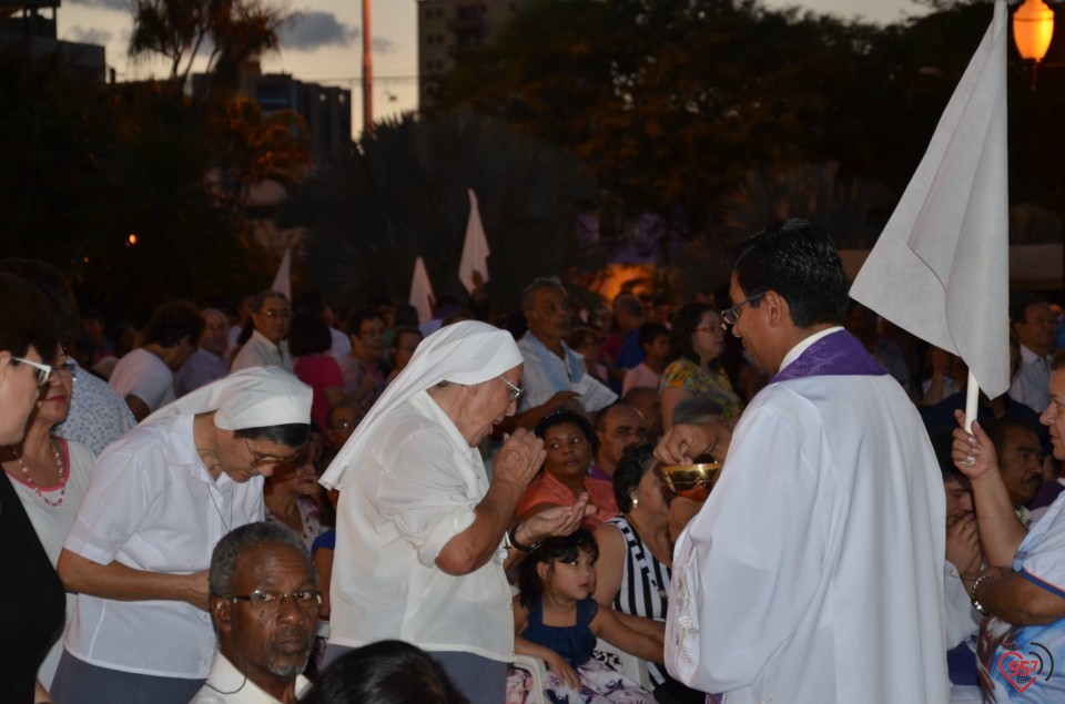 Dom Redovino celebra missa campal na abertura da CF em Dourados