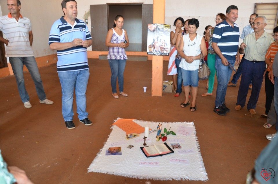 Jovens de Indápolis fazem encenação alusiva a CF 2014