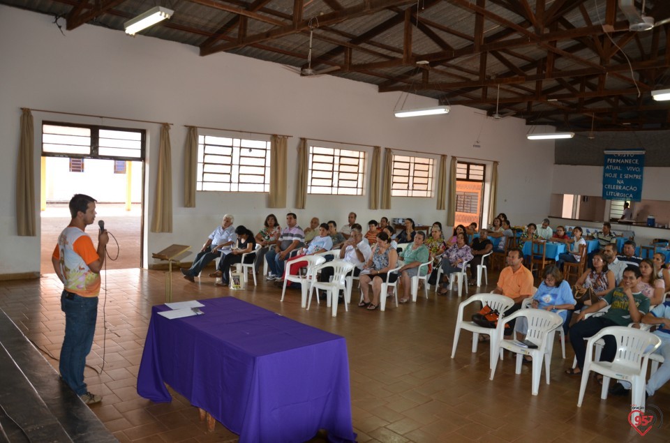 Jovens de Indápolis fazem encenação alusiva a CF 2014