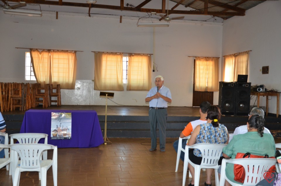 Jovens de Indápolis fazem encenação alusiva a CF 2014