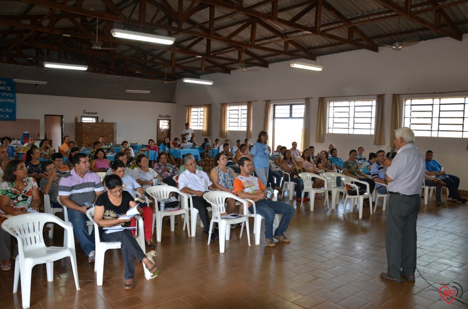 Jovens de Indápolis fazem encenação alusiva a CF 2014